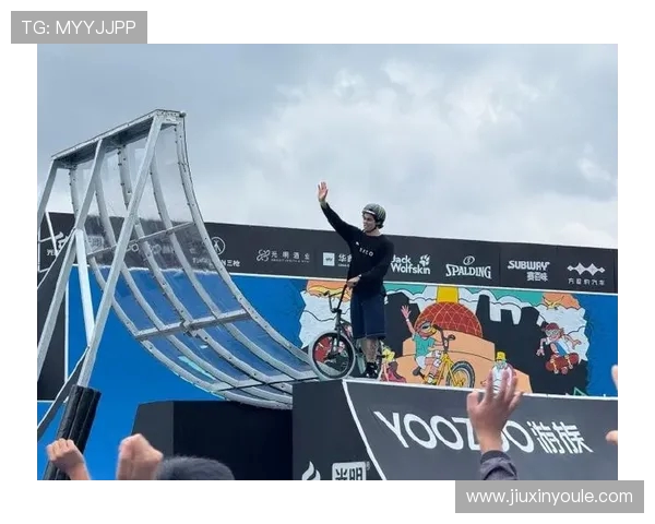 上海极限运动队在世界攀岩锦标赛中以81分领先积分榜，展现强劲实力