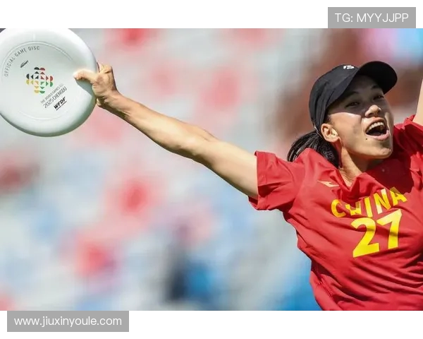 成都飞盘队在攀岩联赛中以68分稳居积分榜首位